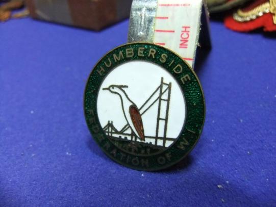 WI Womens institute humberside federation brooch badge