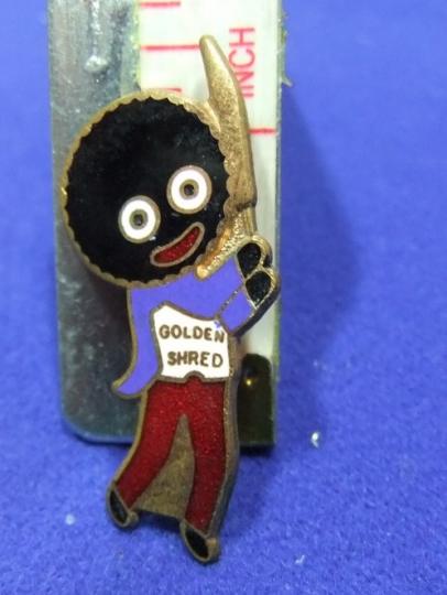 Robertsons jam golly badge cricket black feet black hands advert f&s