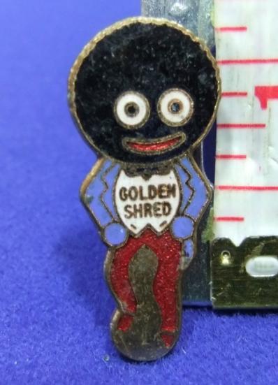 Robertsons jam golly badge standard red feet blue hands advert jr gaunt