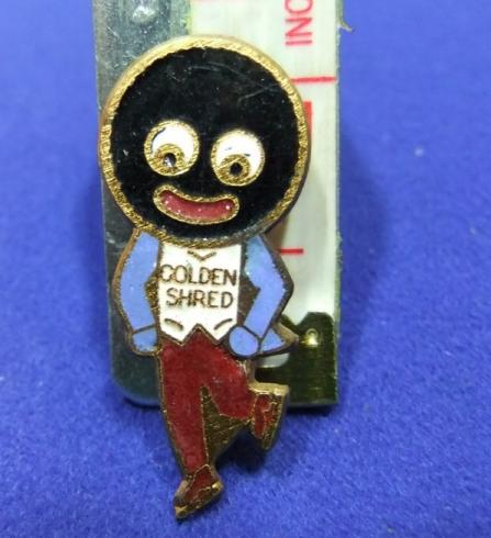 Robertsons jam golly badge skater red feet blue hands advert f&s
