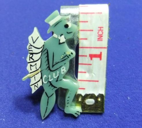 Political tory conservative party vermin club badge 1940s satire member