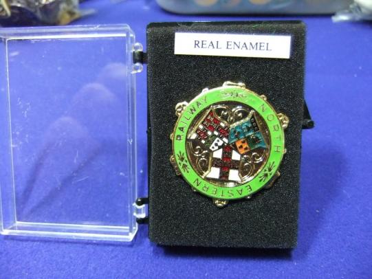 NER Railway badge north eastern railway no 2537 crest coat of arms rail train in presentation box