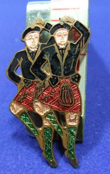 Song Dance badge Highland Fling Jig scottish dancers brooch