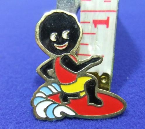 robertsons golly badge brooch surfer 1990s