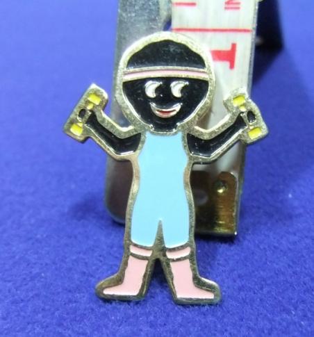 robertsons golly badge brooch keep fit 1990s