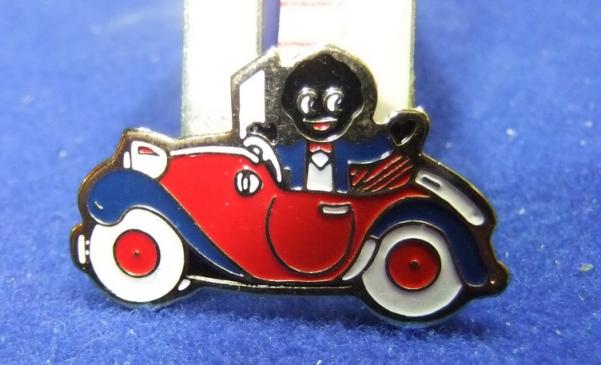 robertsons golly badge brooch car driver motoring 1980s
