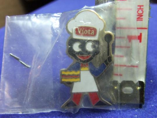 robertsons golly badge brooch viota baker 1980s pointed feet in packet