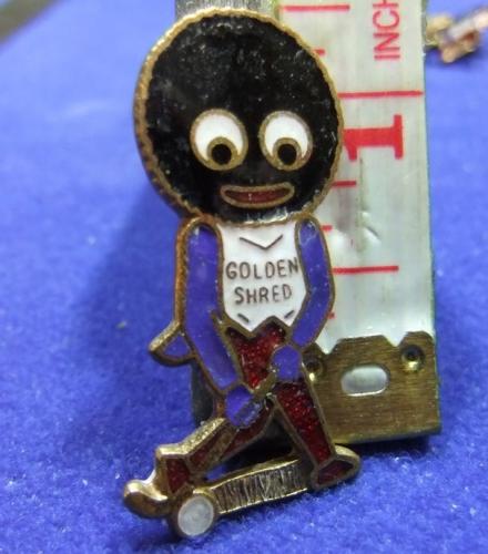 Robertsons jam golly badge hockey player red feet blue hands advert