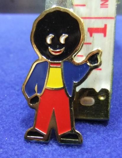 robertsons golly badge brooch standard 1990s