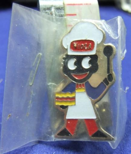 Robertsons golly badge viota baker 1980s in packet
