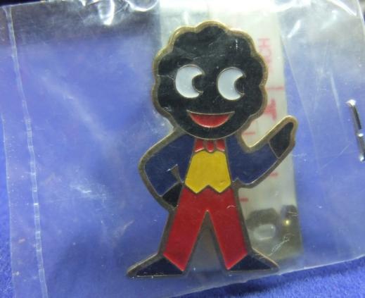 Robertsons golly badge standard 1980s in packet