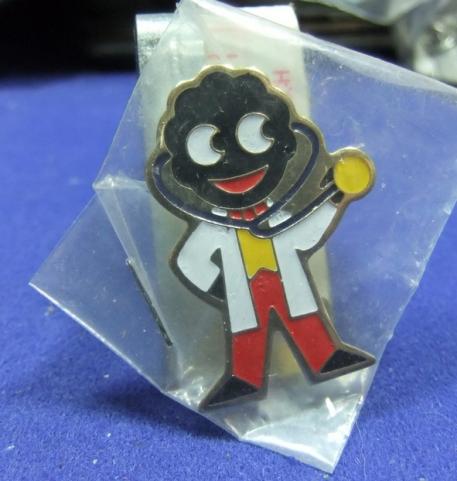 Robertsons golly badge doctor 1980s pointed feet