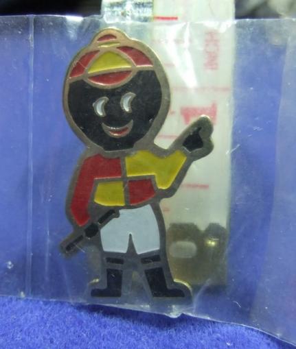 Robertsons golly badge brooch jockey 1990