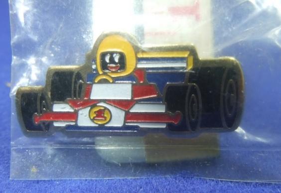 Robertsons golly badge brooch racing driver no1 1990