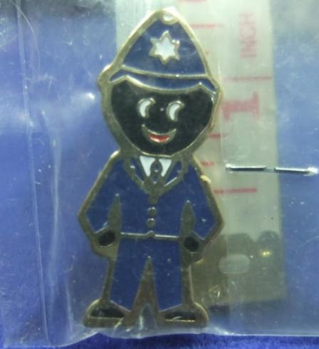 Robertsons golly badge brooch policeman 1990