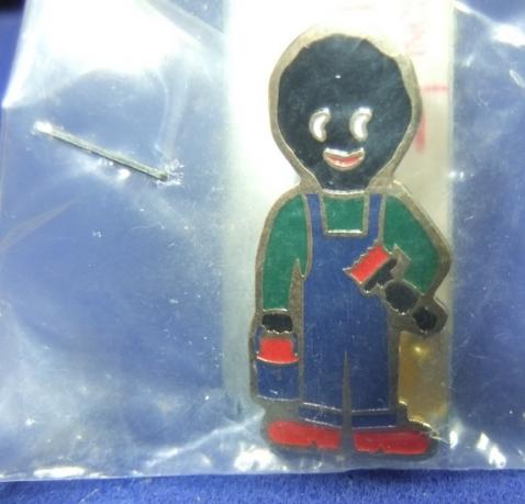 Robertsons golly badge brooch diy painter decorator 1996