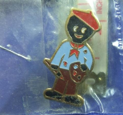 Robertsons golly badge brooch artist 1996