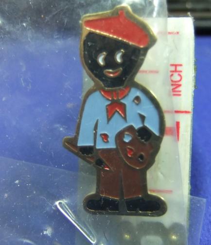 Robertsons golly badge brooch artist 1996