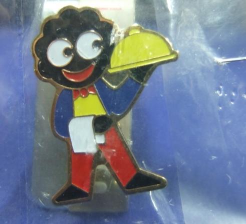 Robertsons golly badge brooch waiter 1998