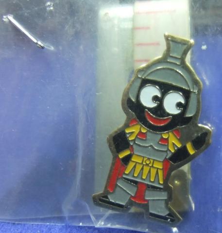 Robertsons golly badge brooch roman 1999 fancy dress
