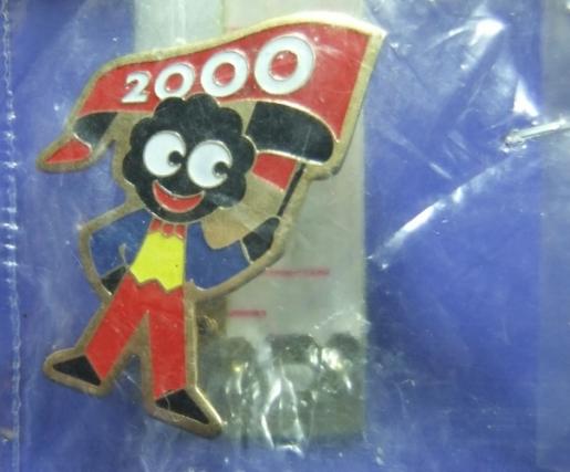 Robertsons golly badge brooch millennium 1999 fancy dress