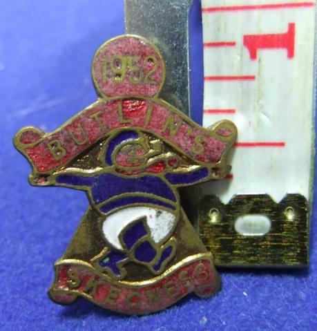Butlins holiday camp badge skegness 1952