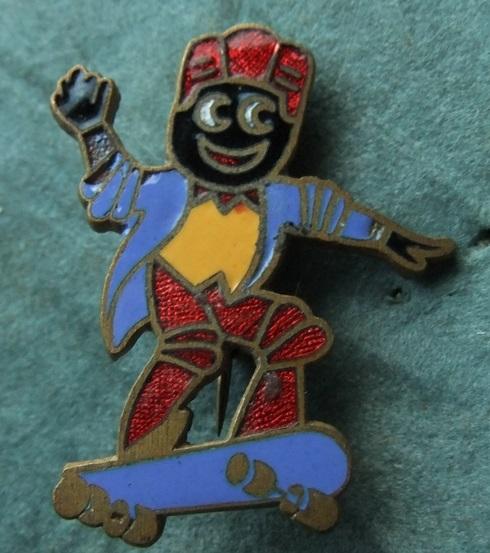 Robertson Golly skateboarder badge 1970s gomm