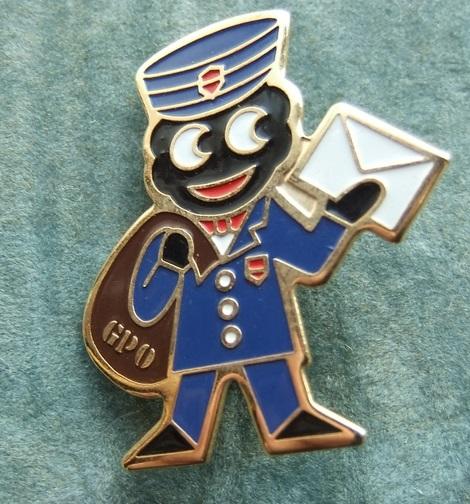 Robertsons golly badge postman 1980s all red pocket