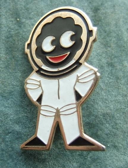 Robertsons golly badge brooch Astronaut Spaceman 1980s