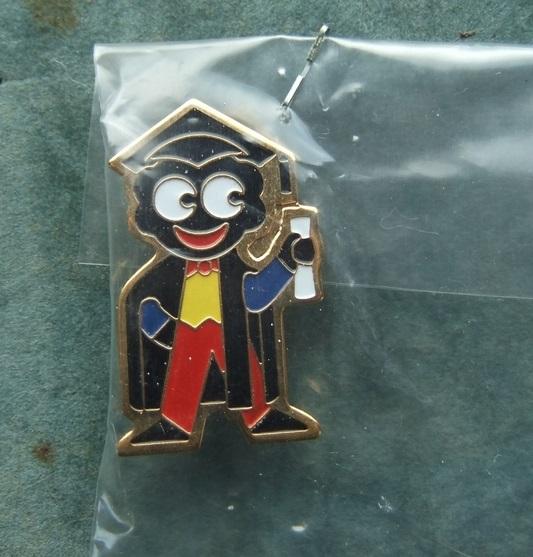 Robertsons Golly Badge 1999 Fancy Dress Set Graduate Student