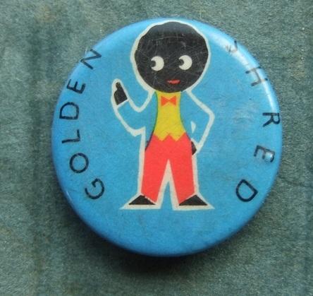 Robertsons Golly Golden Shred Tin Badge 1970s cell coat