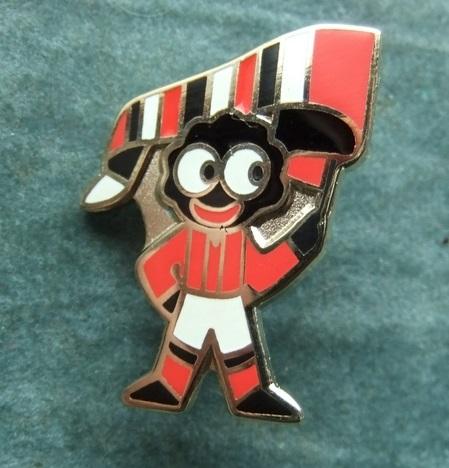 Golly Footballer Red Black White Flag Badge Non Robertsons issue