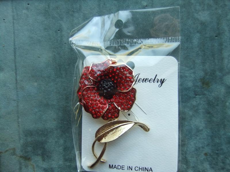 Remembrance Day Poppy Brooch Badge