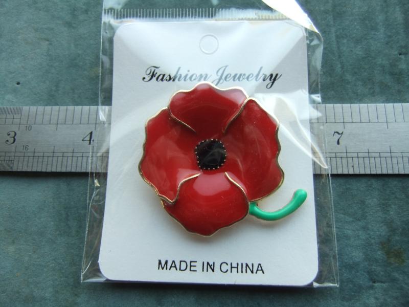 Remembrance Day Poppy Brooch Badge