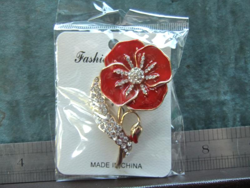 Remembrance Day Poppy Brooch Badge