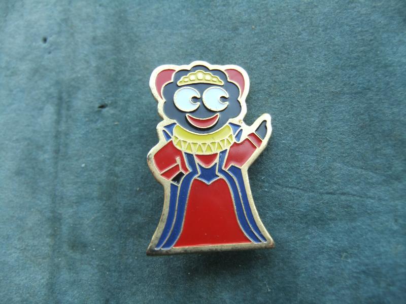 Robertsons Golly Badge 1999 Fancy Dress Set Queen