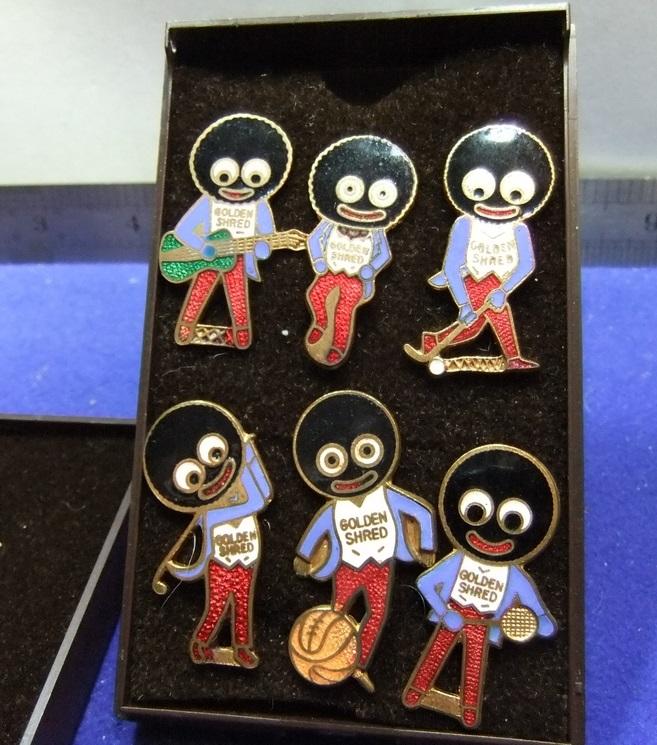 UNWANTED ROBERTSON GOLLY BADGES