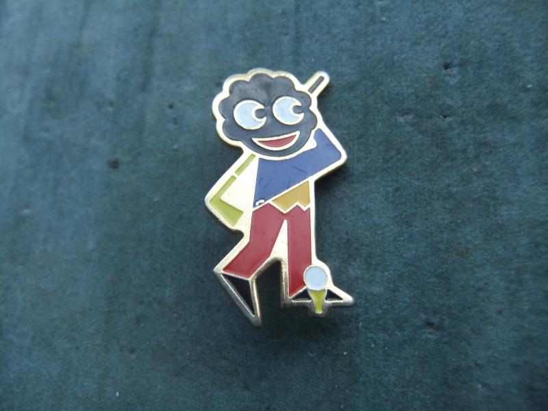 Robertsons golly badge brooch golfer 1980s yellow tee