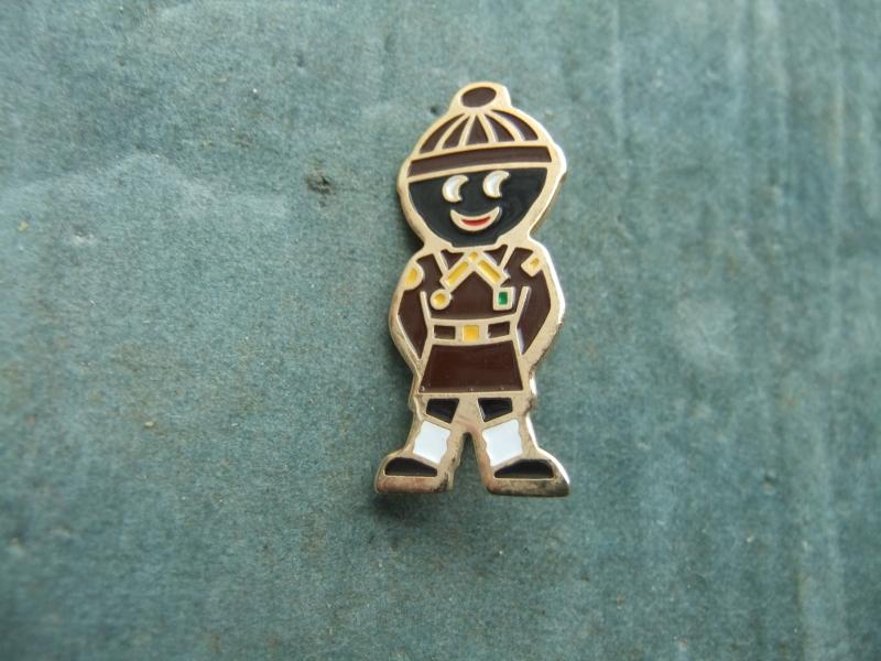 Robertsons golly badge brooch brownie 1990s