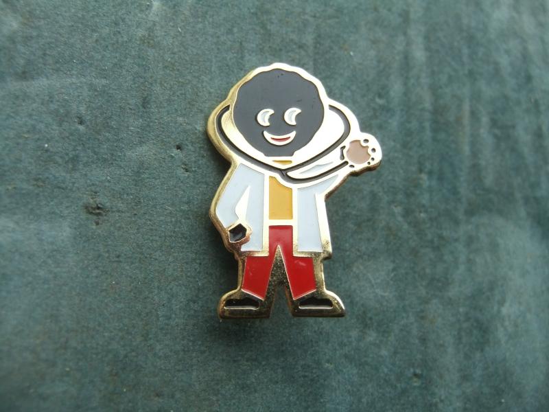 Robertsons golly badge brooch doctor 1990s
