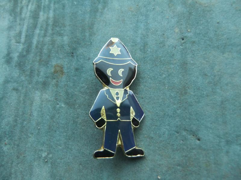 Robertsons golly badge Policeman 1993 94 large acrylic